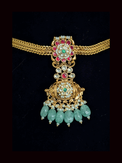 Broad chain paachi kundan flower design tukdi in center set with aqua drops