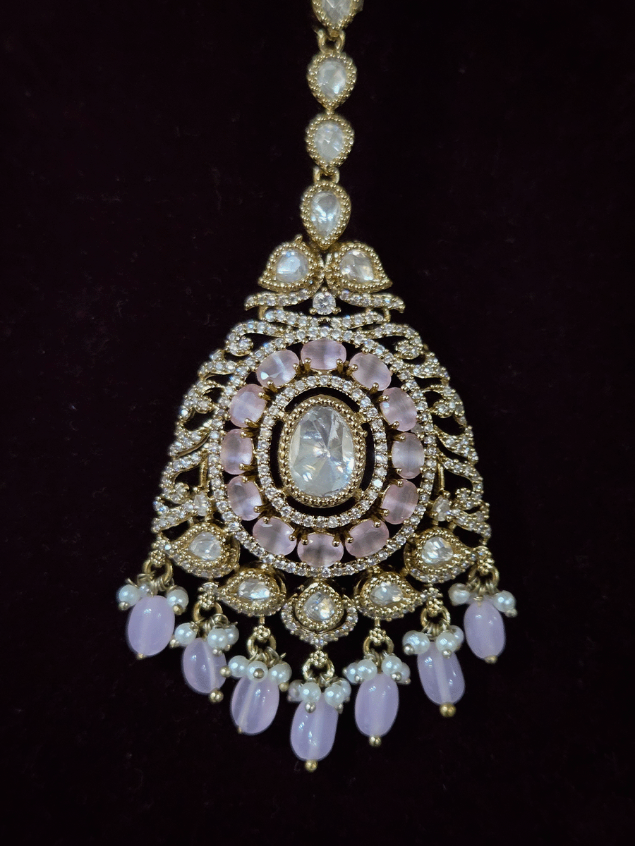 Oval shaped moissanite pendant with stones studded hasli set in mehandi finish