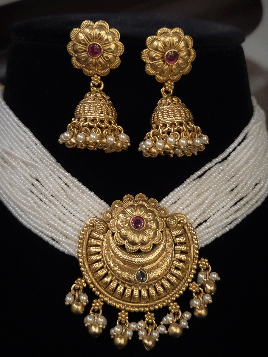 Flower top chandbali design pendant with side cheed string set