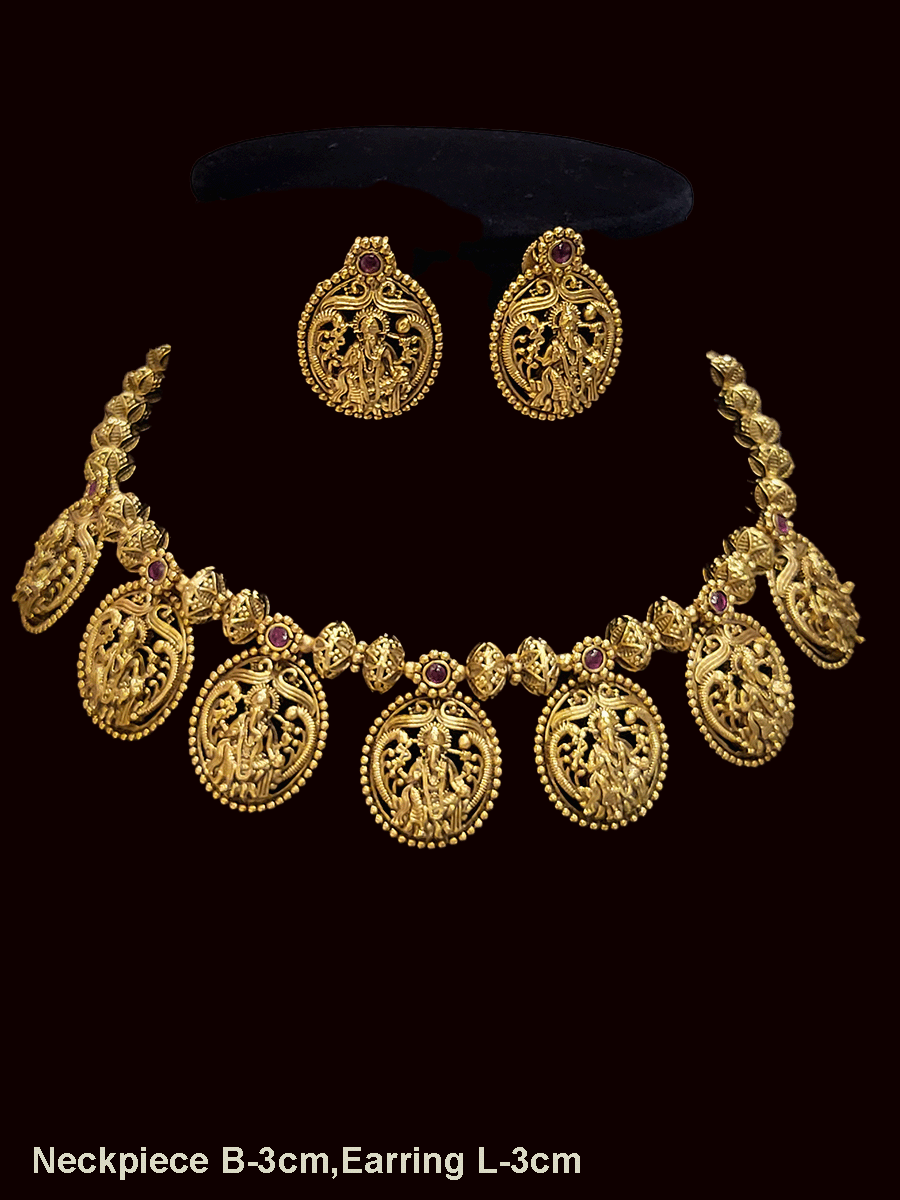 Oval Ganpatiji tukdies in matar bead necklace set