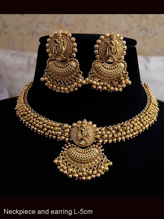 Krishna motif center bead hanging set