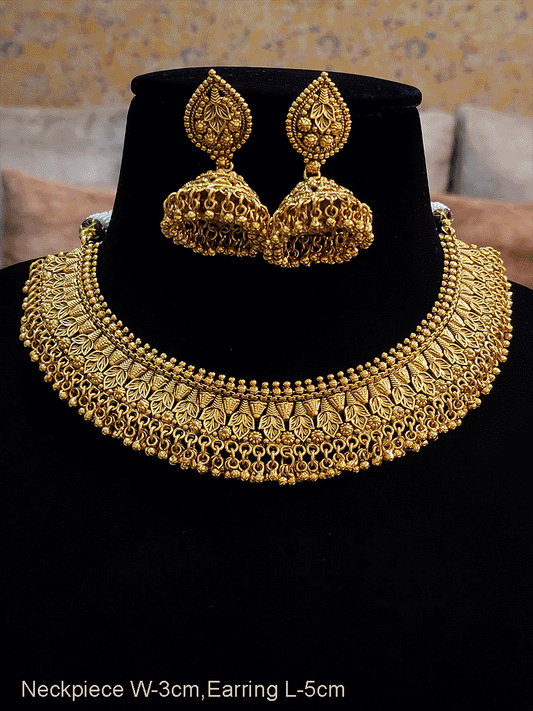 Three leaf design necklace set with ghunghru hangings