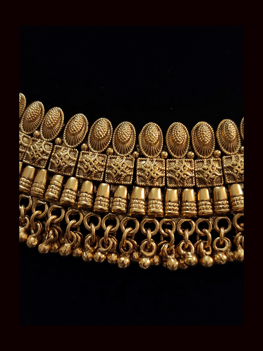 Broad necklace set with oval design lace on top edge and ghunghru hangings at bottom