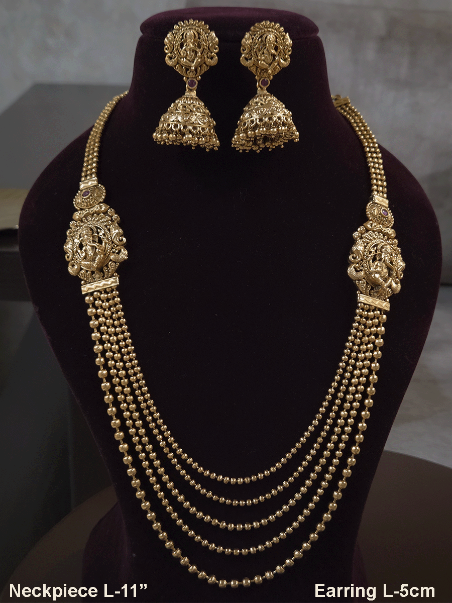 Five gold bead strings sitting Ganpatiji side brooches set