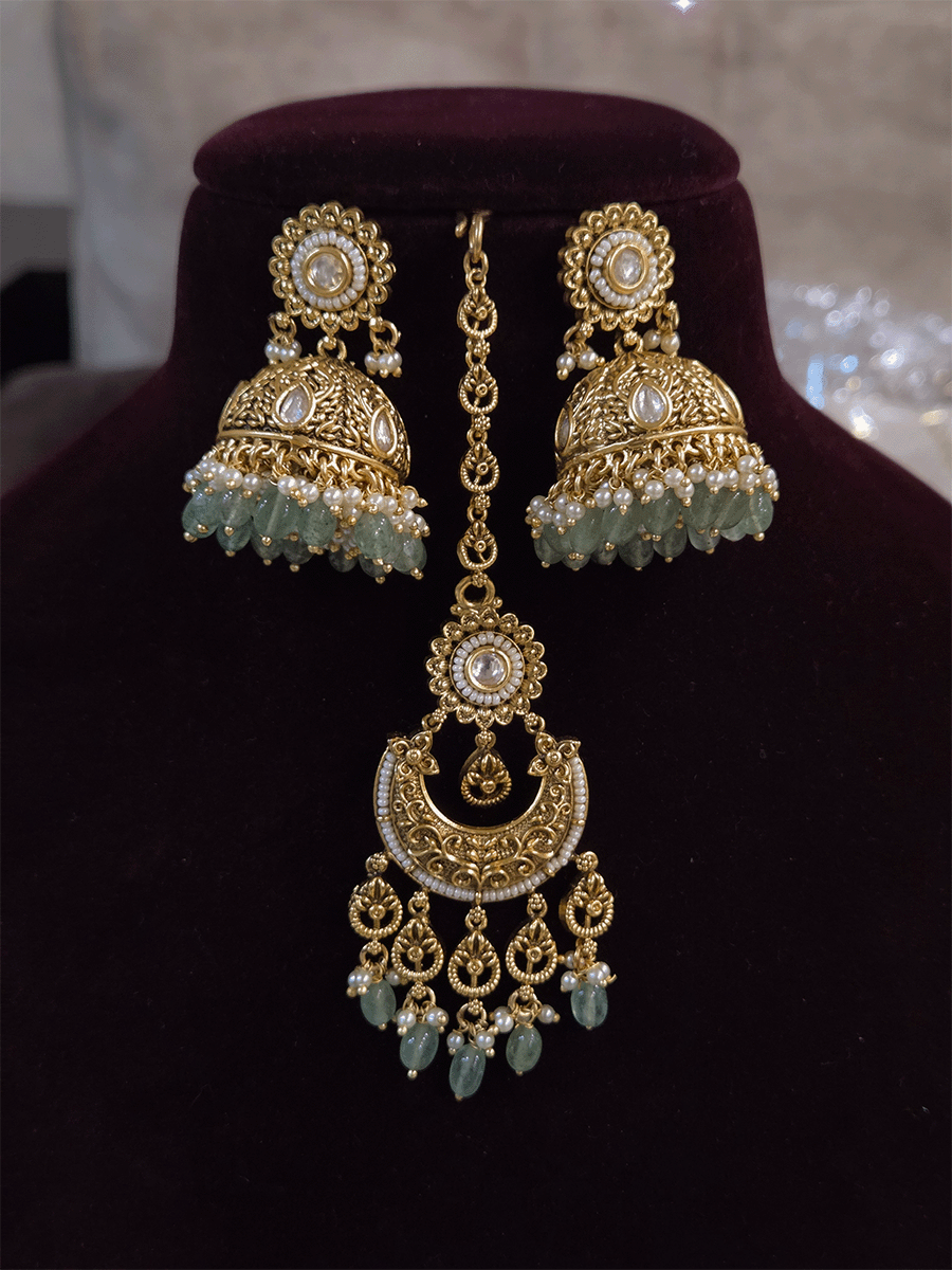 Leaf chain tassels circular kundan with pirohi 9cm long set with aqua beads