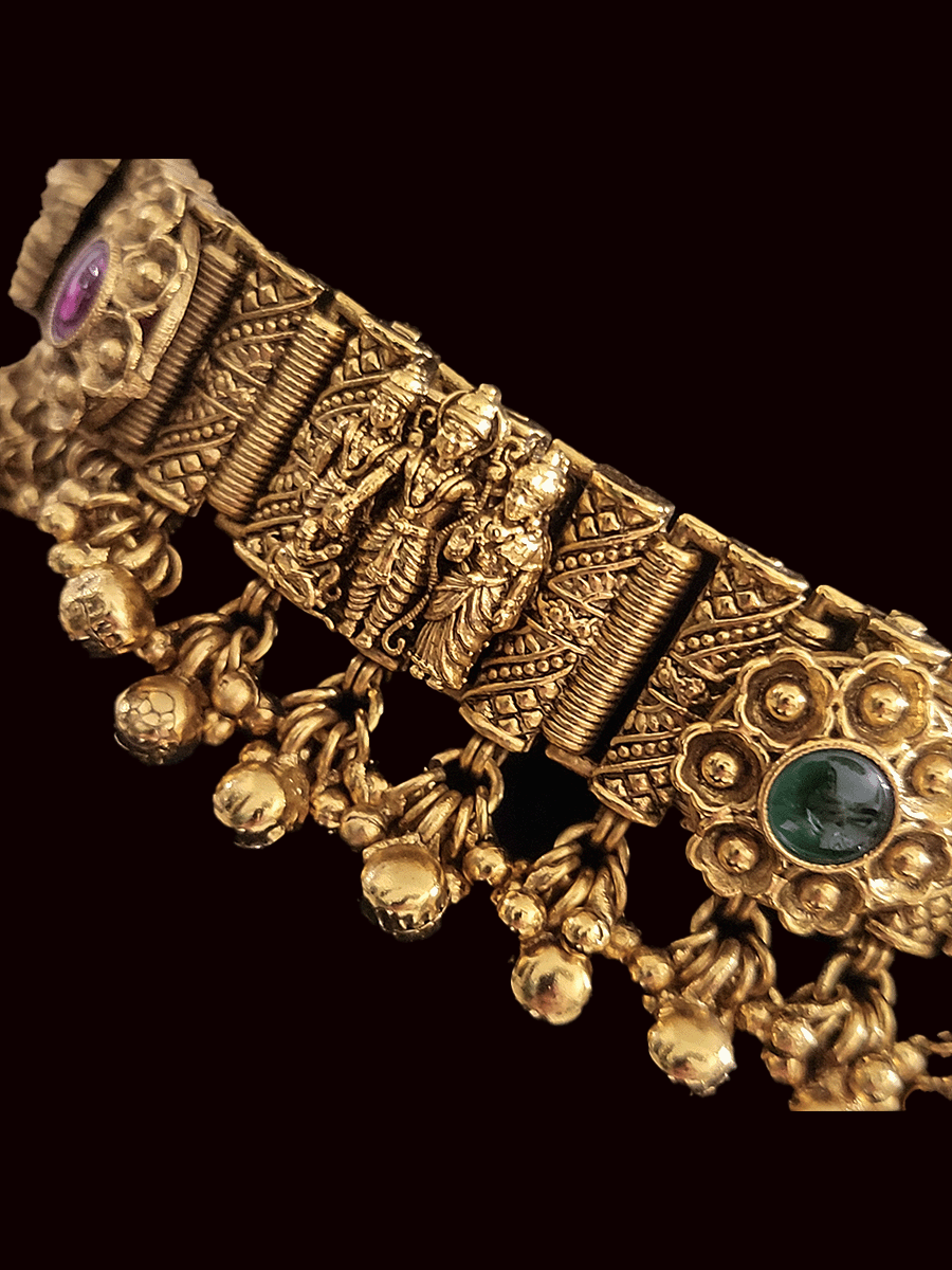 Alternate flower and Ram durbar design chik set with ghunghru hangings