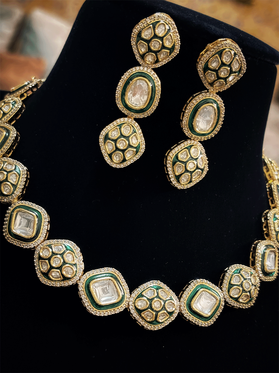 छोटा बिना काटा हुआ पोल्की हरा इनेमल सेट