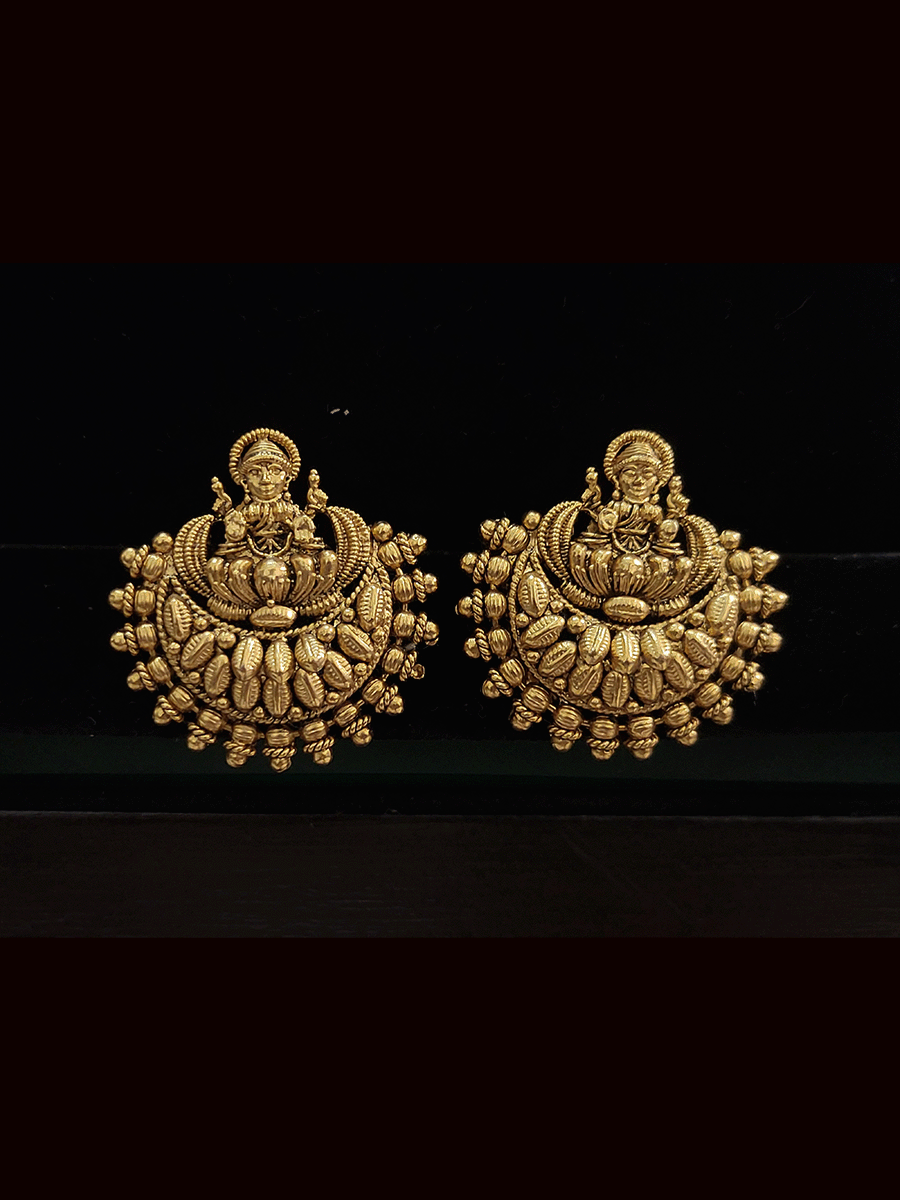 Matar bead and rudraksh string bold laxmiji motif pendant set