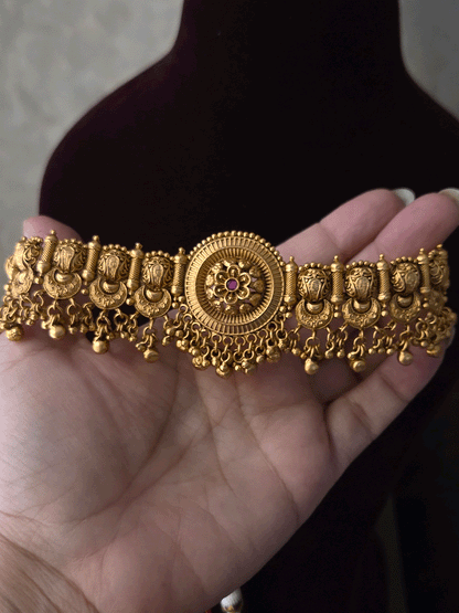 Circular ruby stone flower design center chik set with intricate design sides