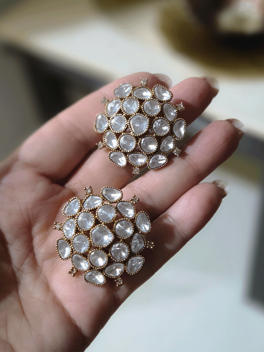 Antique gold finish 9cm broad flexible moissanite set with bold studs and tika