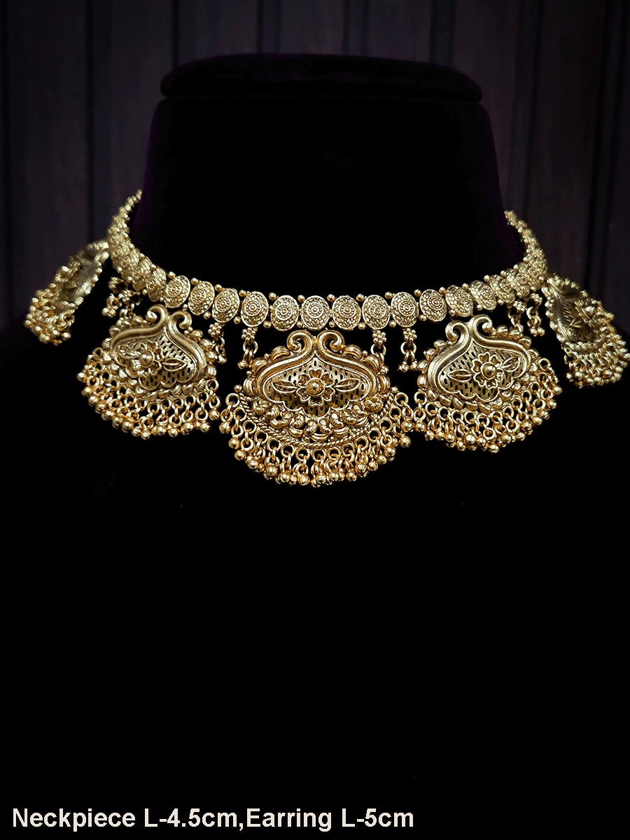 Traditional design five tukdies with ghunghru hangings set