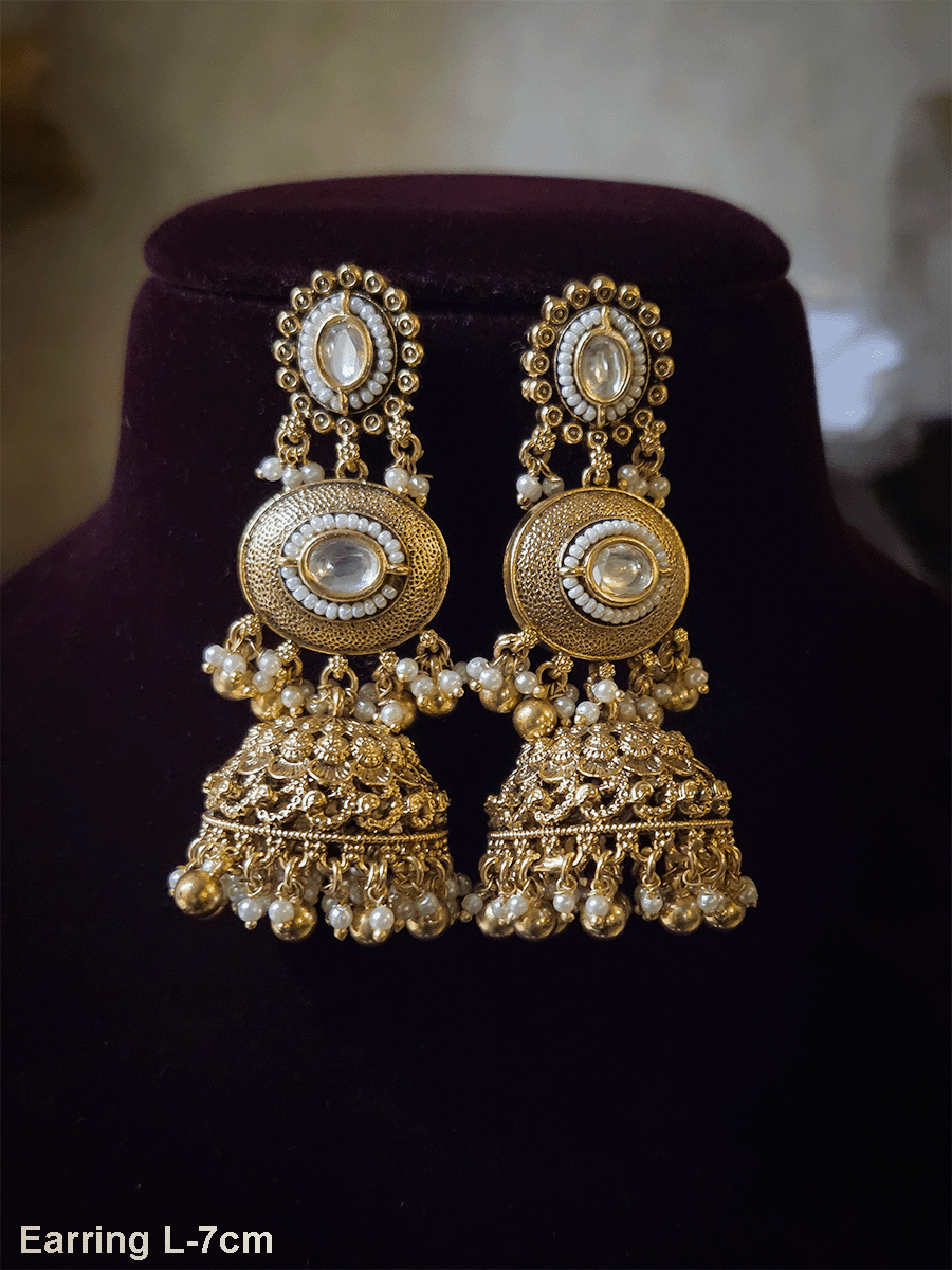 Oval kundan with pirohi oval chain tassels 11 cm long traditional design set