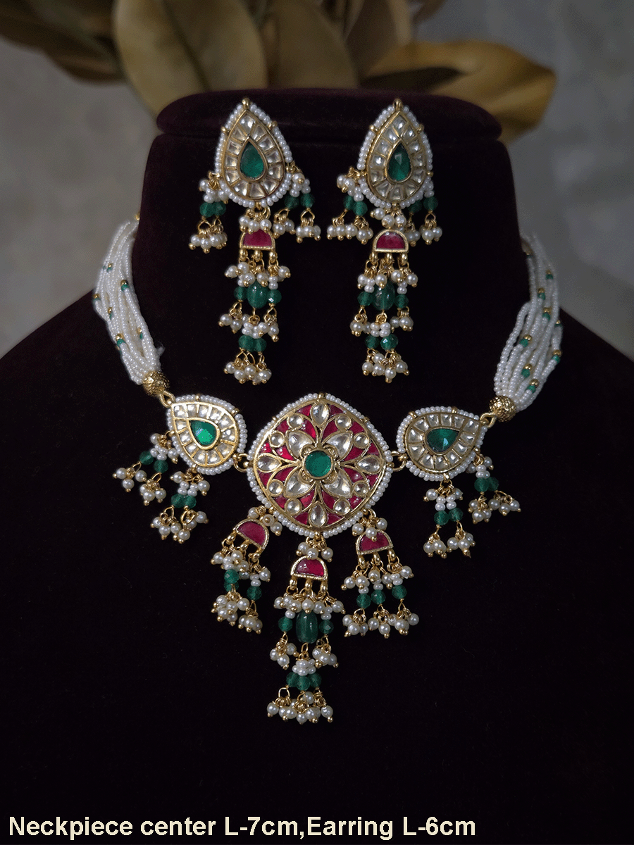 Paachi kundan red inlay work center tukdi with side leaf tukdies traditional set with green drops