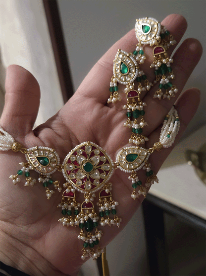 Paachi kundan red inlay work center tukdi with side leaf tukdies traditional set with green drops