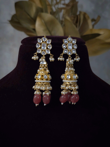 Dark peach paachi kundan broad set with maangtika and jhoomki earrings