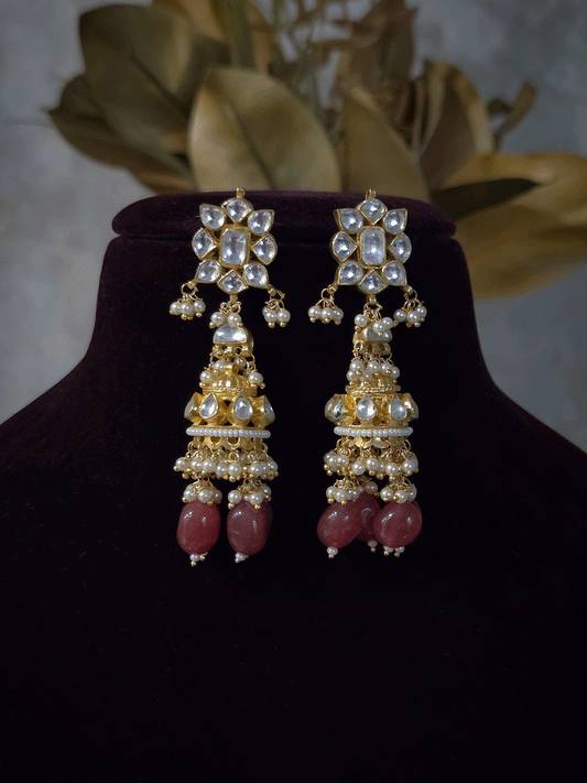 Dark peach paachi kundan broad set with maangtika and jhoomki earrings