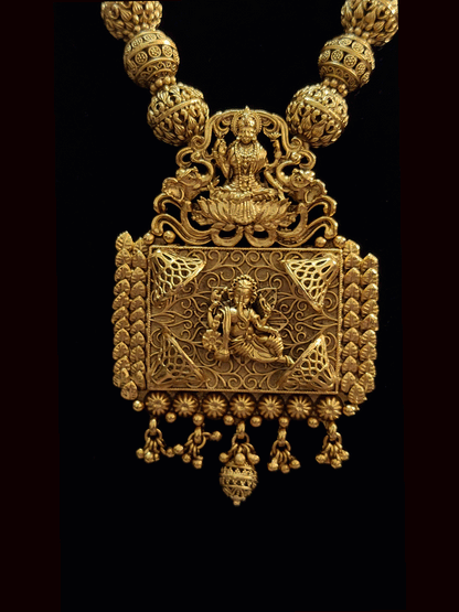 Matar bead string ganpatiji and laxmiji motif rectangular pendant set