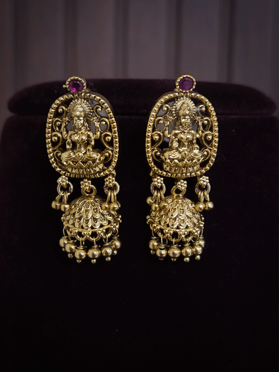 Laxmiji tukdi with half jhoomki hanging side brooch in 10" long chain set