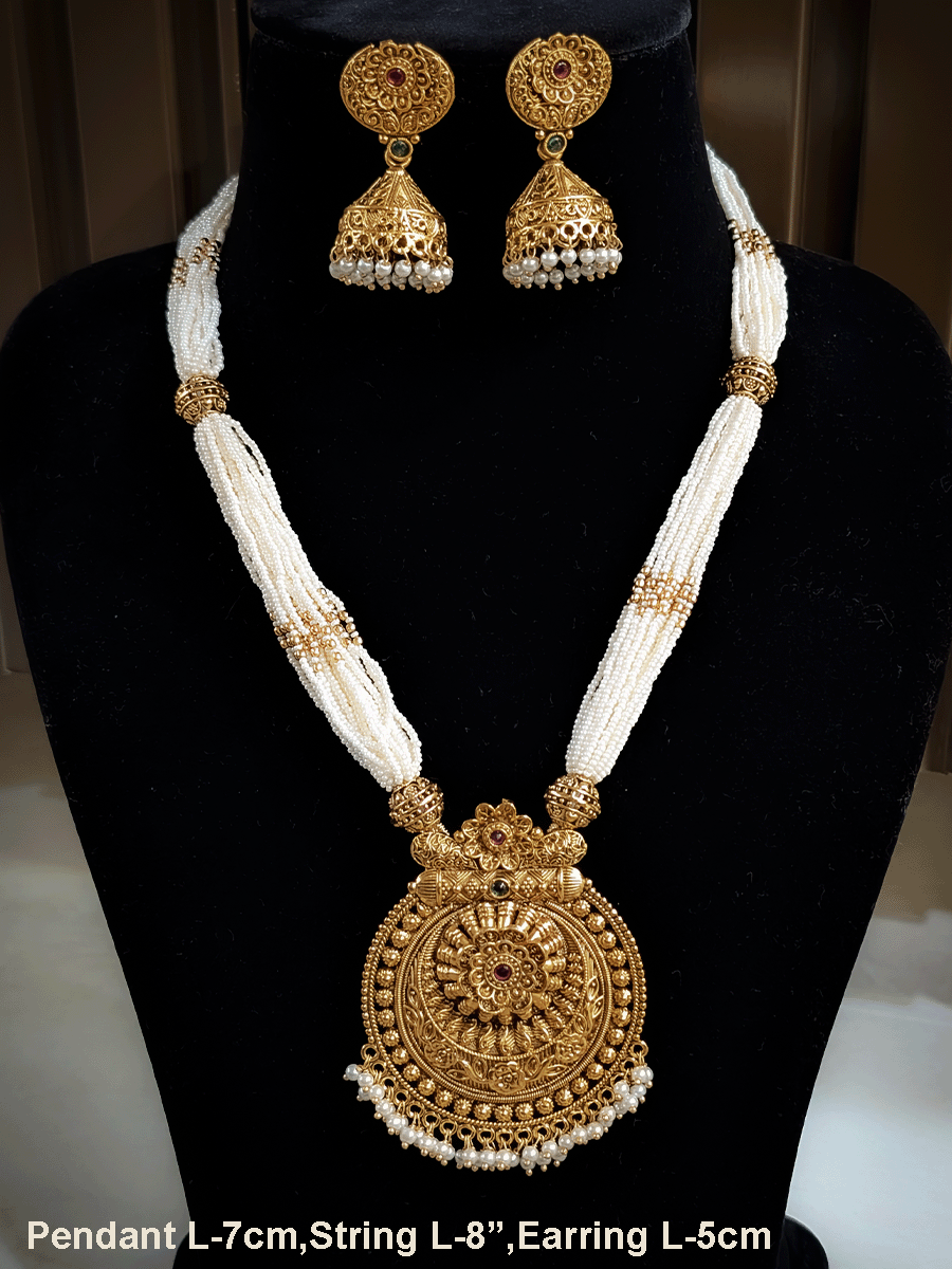 Circular flower and self design pendant in cheed and matar bead string(8 inch) set