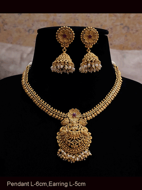 Laxmiji pendant in V-design chain with bead hanging