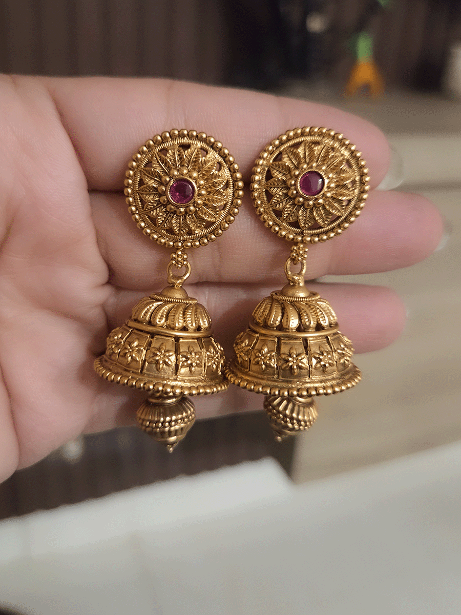 Circular pendant with paisley and ruby stone leaf top design long set