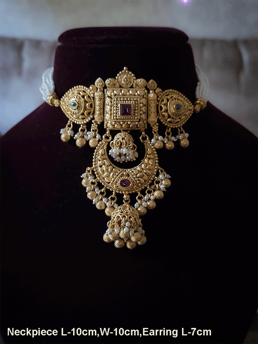 Square center and side leaf designs chandbali design with jhoomki hanging's cheed strings set