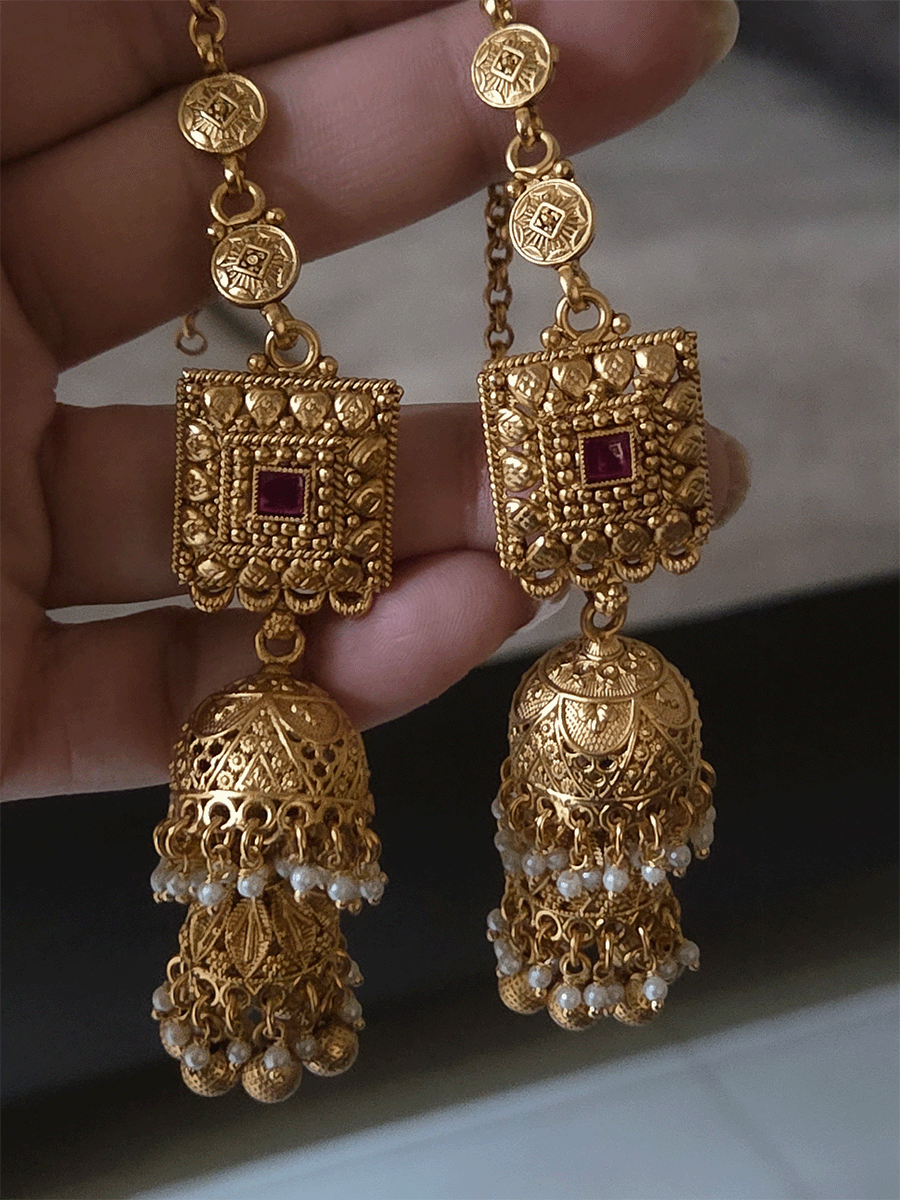 Square center and side leaf designs chandbali design with jhoomki hanging's cheed strings set