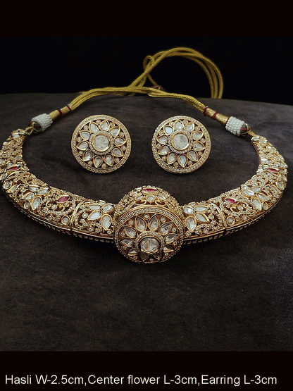 Stones studded kundan flower design hasli