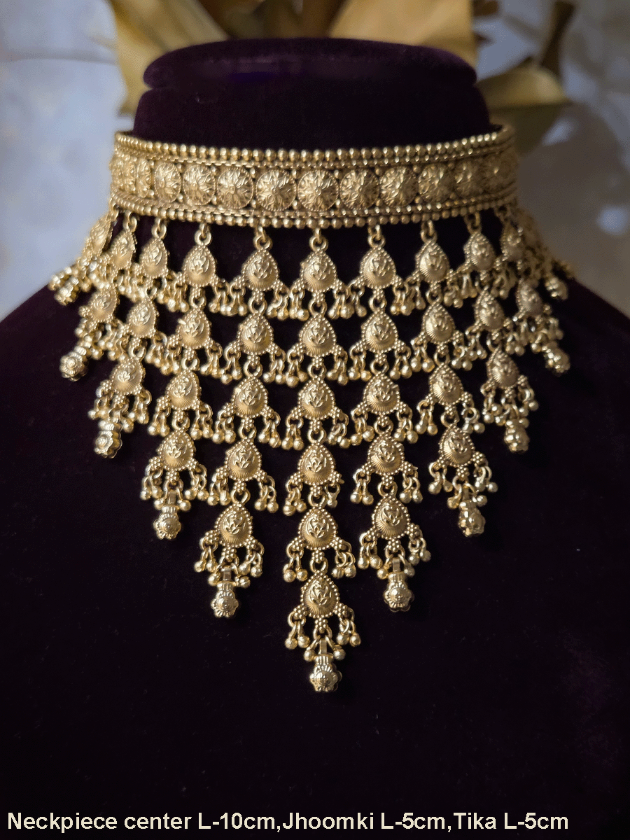 Circular design top chain with leaf and ghunghru hanging tassels traditional set
