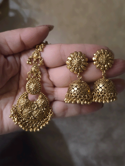 Circular design top chain with leaf and ghunghru hanging tassels traditional set