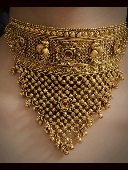Rajputi choker with peacocks and flowers on 4cm broad top and mesh design bottom