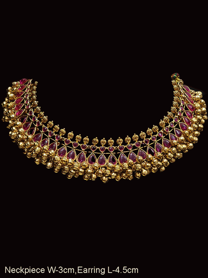 Ruby and green stones studded ghunghru cluster lace classy set in antique gold finish