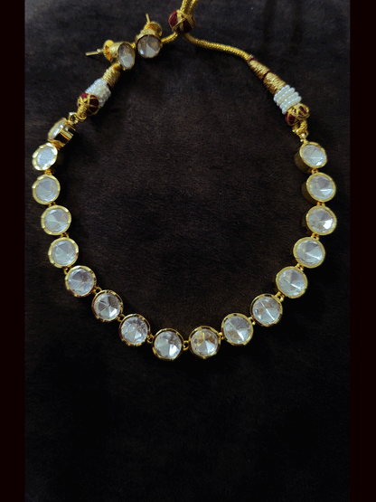 Single line round 1cm diameter kundan set with studs