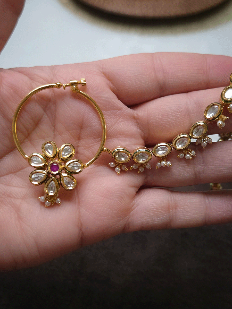 Kundan flower with coloured stone 3.5cm diameter nath with oval kundan chain with pearly hangings