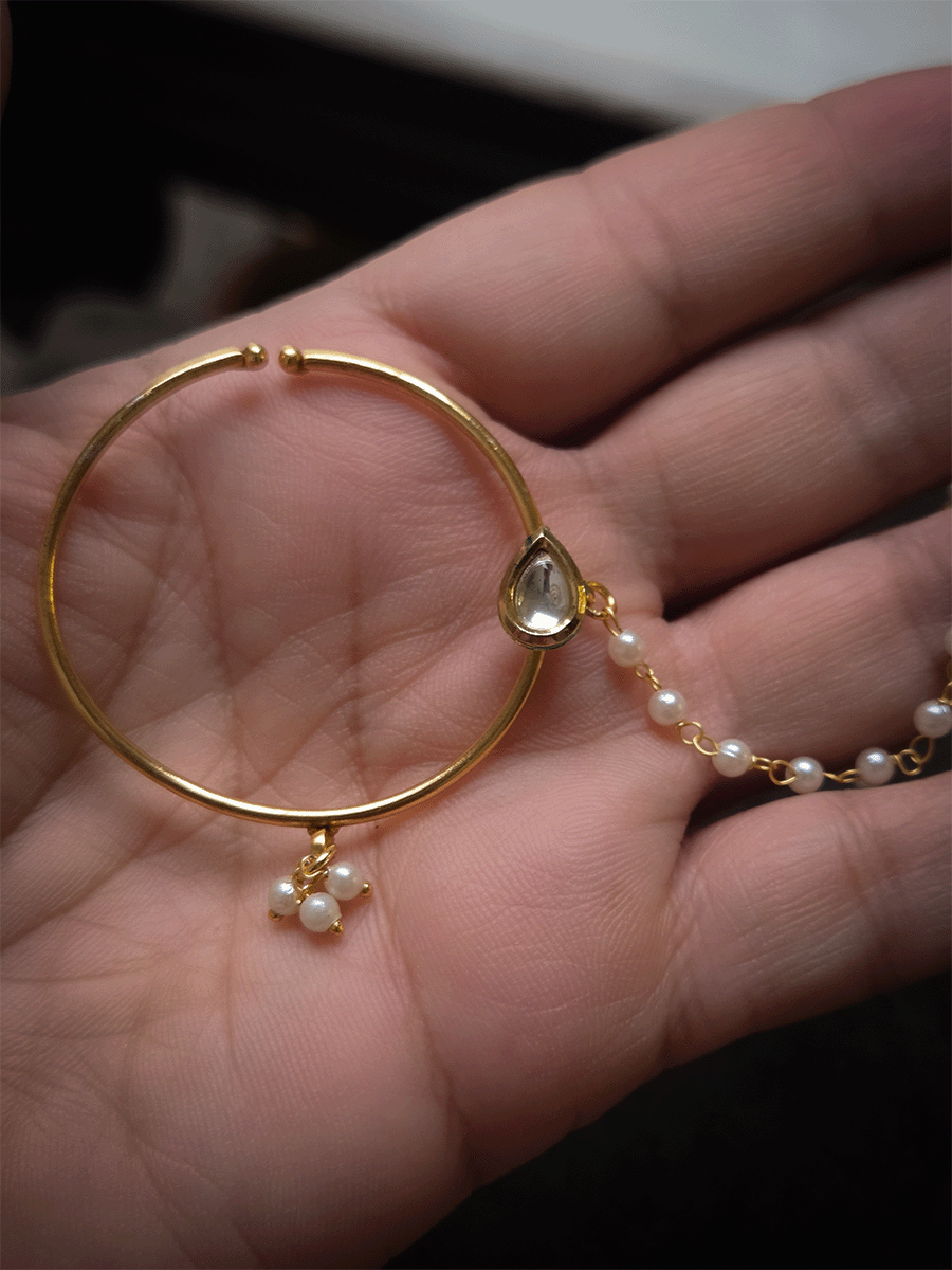 Tear drop kundan simple ring nath with pearl hangings(4cm diameter)