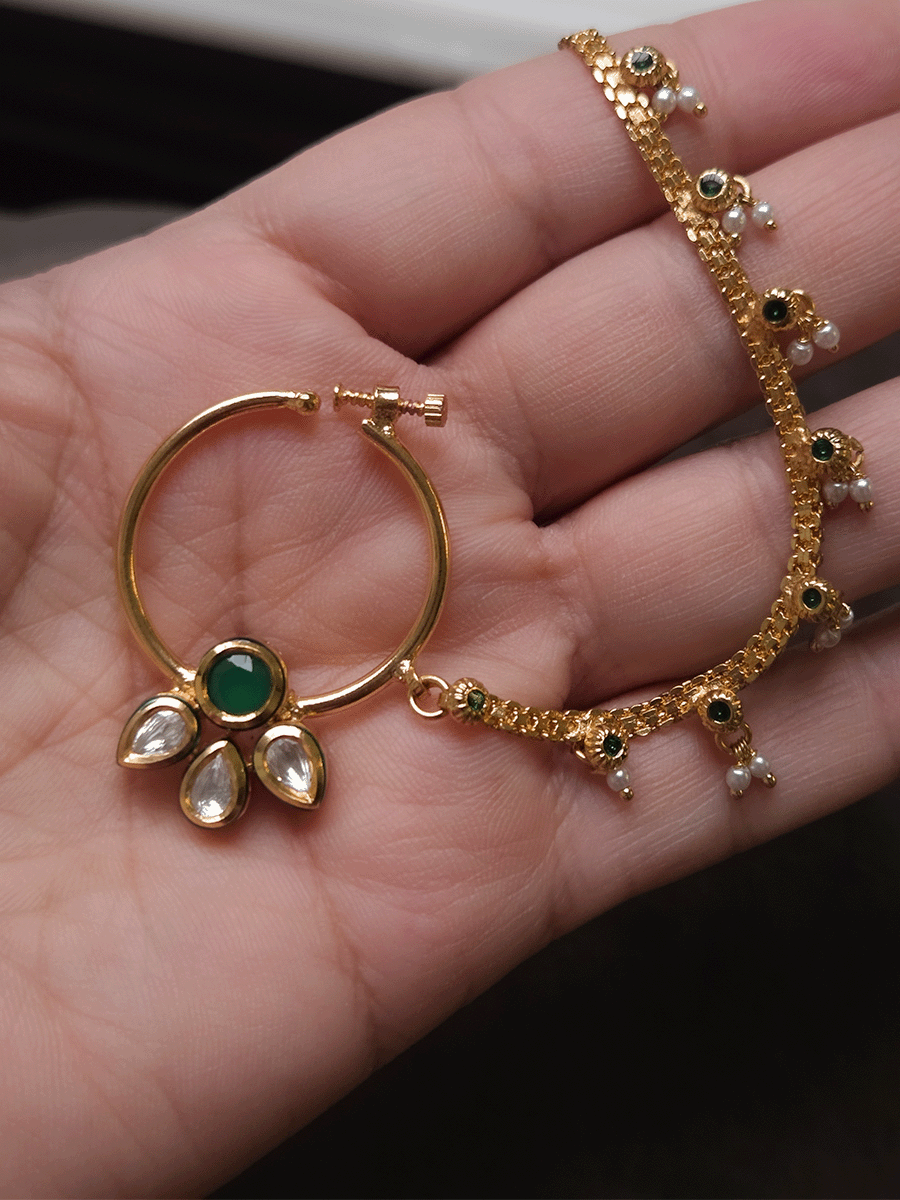 Circular stone with three leaf kundan flower nath with pearly hangings chain