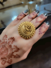 Load image into Gallery viewer, Laxmiji motif in self design circular adjustable ring