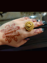 Load image into Gallery viewer, Peacock design adjustable ring with gold bead lace