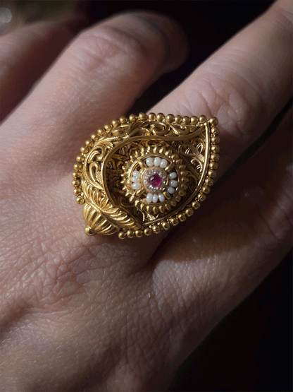 Shankh shaped adjustable pirohi work around ruby stone ring