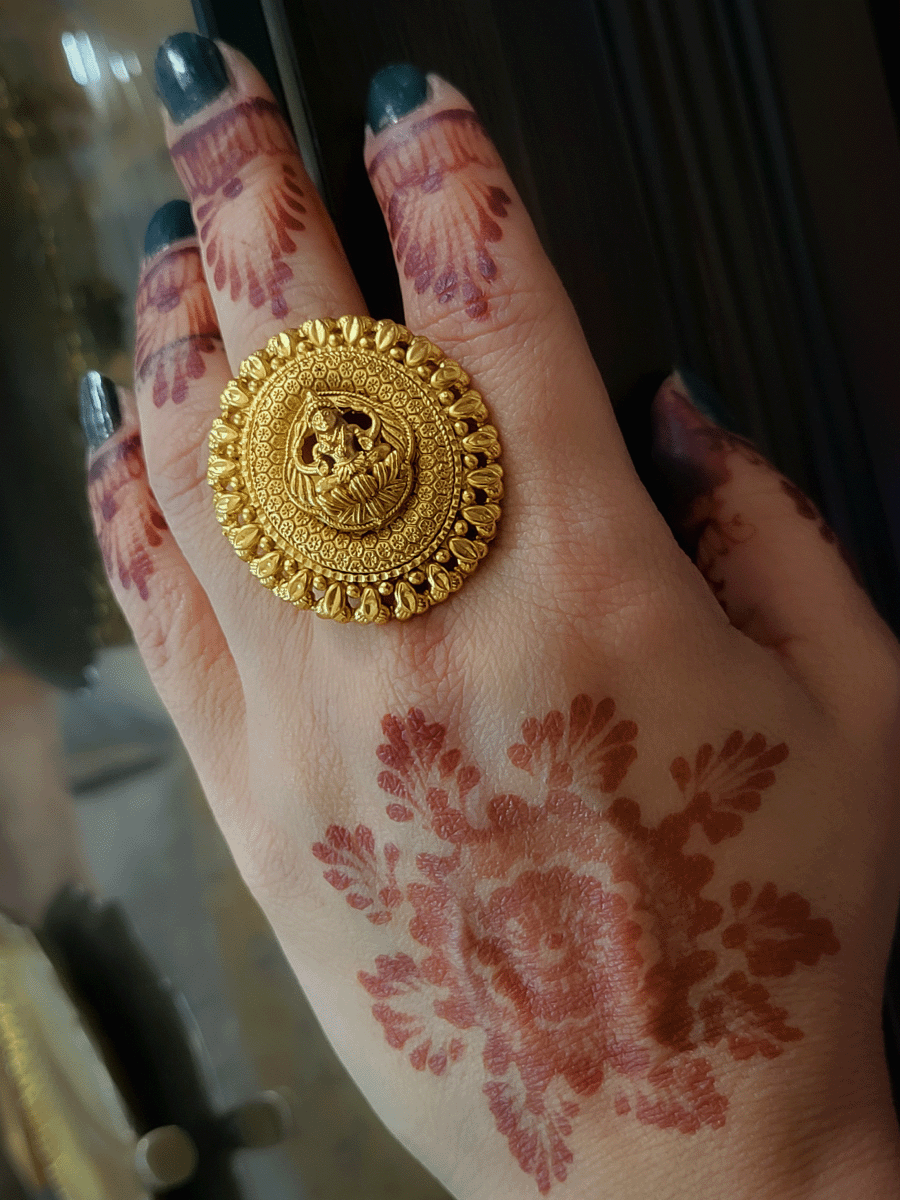 Oval bold laxmiji adjustable ring