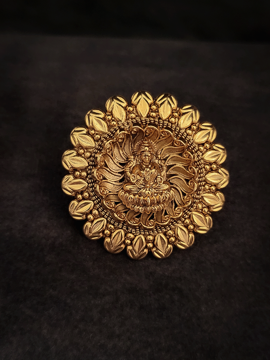 Laxmiji flower design adjustable ring with triple leaf lace