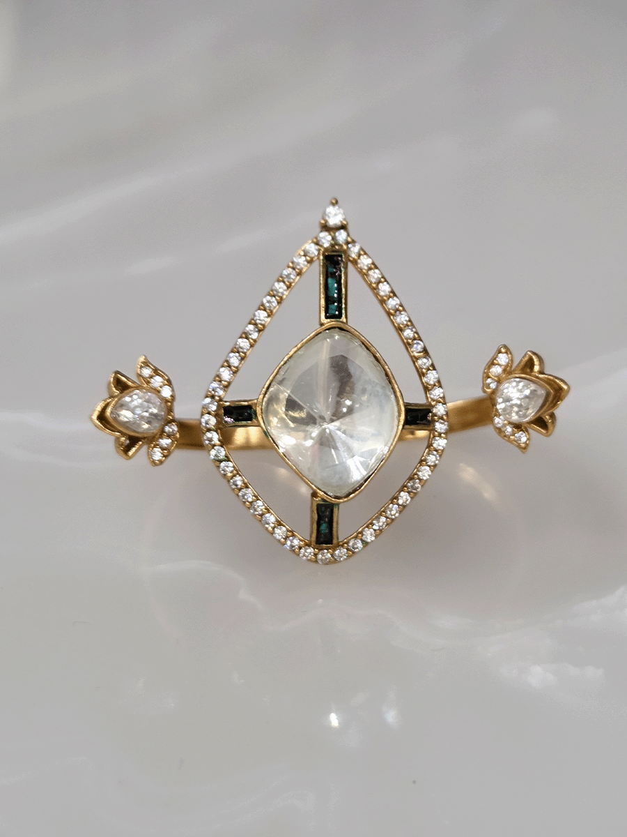 Rhombus moissanite stone AD outline with side flower design double finger ring