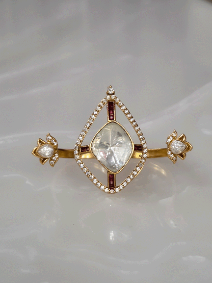 Rhombus moissanite stone AD outline with side flower design double finger ring