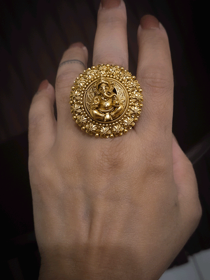 Ganpatiji adjustable ring with self flower design lace