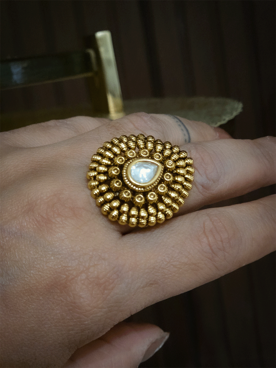 Leaf shaped adjustable ring with kundan in center