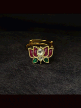 Load image into Gallery viewer, Adjustable lotus design paachi kundan ring