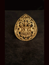 Load image into Gallery viewer, Laxmiji motif in leaf shaped intricate side design openable ring