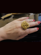 Load image into Gallery viewer, Ganpatiji motif adjustable ring with peacocks on both sides