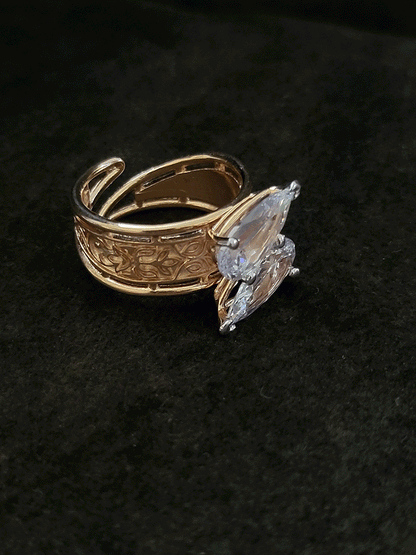 Two attached leaves white stones adjustable ring with self design broad band