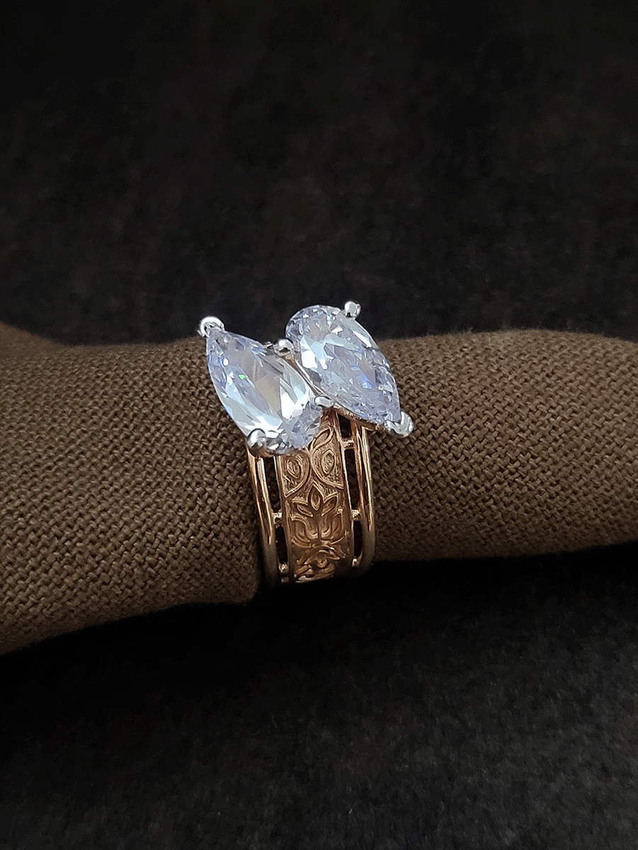 Two attached leaves white stones adjustable ring with self design broad band